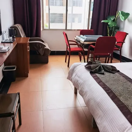 Yuehui Hotel (Shengjing Avenue)