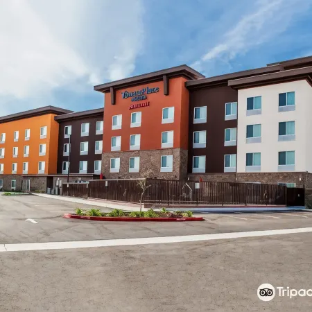 TownePlace Suites Bakersfield West