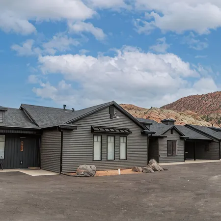 BLACK SHEEP INN Newly Constructed Hampshire #3 of 4 Units