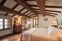 HAMLET THE POET - LODGE HOUSE