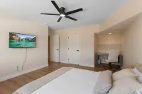 Casa sunset Modern  2BR/1BA in Fletcher Hills with beautiful sunset views, pool - balcony