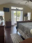 Charming Lake Home on Lake Hopatcong in a quiet cove bring a boat or Waverunner