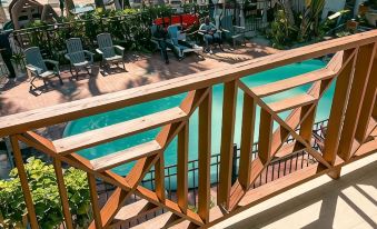 Hotel Cocoplum Beach