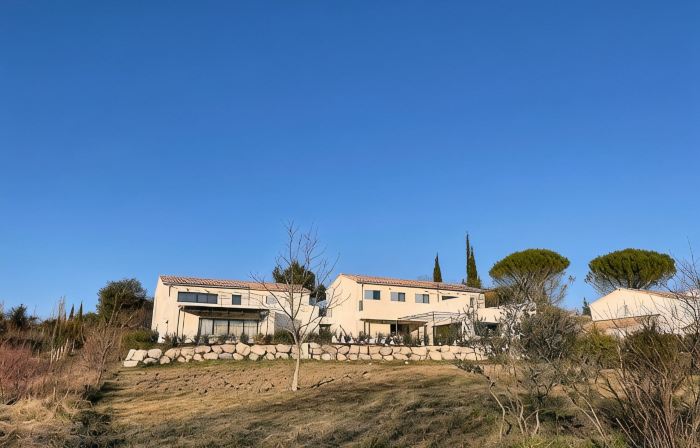 Loft with a View in Malaucène, Short Walk to the Town Center