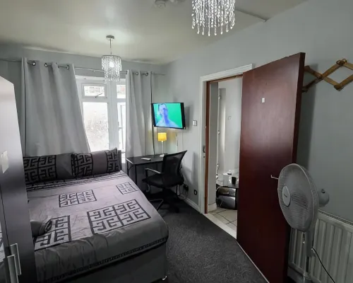 Fenia Estate Hotéis em Barking