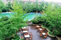 Ruiyang Homestay (Hehai Longwan) - Pools