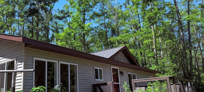 Cozy, Pet-Friendly Northern Michigan Escape - 3 Bedrooms, Wi-Fi & AC Hotels in Otsego County