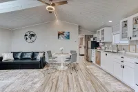 Modern Suite • 10 Min to Corning • Quiet & Cozy - Apartments