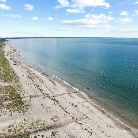 Charming Seaside Cottage Sleeps 9 with WiFi, AC, 2 Min Walk to a Private Beach