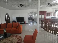 Charming Modern House In Residential Providence Hot-W/Wi-Fi/AC, Live/Secure Cam - Kitchens
