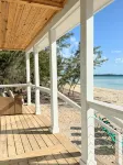 Brand new lovely beachfront 2-bedroom house with WiFi, AC in Governor's Harbour - Bintang 4