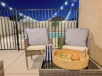 Cactus Bonito, Pool, 3 Bed, 2 Bath w/AC & Near Stadium - Private Pools