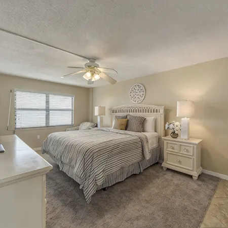 Awesome Beach Place 3 Bedroom/2 Bath RIGHT ON THE BEACH-right next to Johns Pass