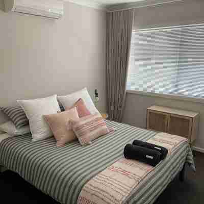 Modern Townhouse close to CBD Rooms