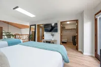 Forest Home with Deck, EV Charger, King Beds