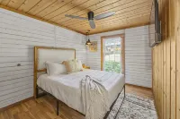 Resort Cabin w/ Firepit, Spacious Deck & Outdoor TV - 2 Miles to SDC - Chalets