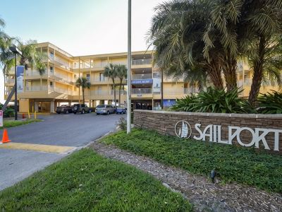 TAMPA BAY SPECTACULAR WATERFRONT VIEWS!!!