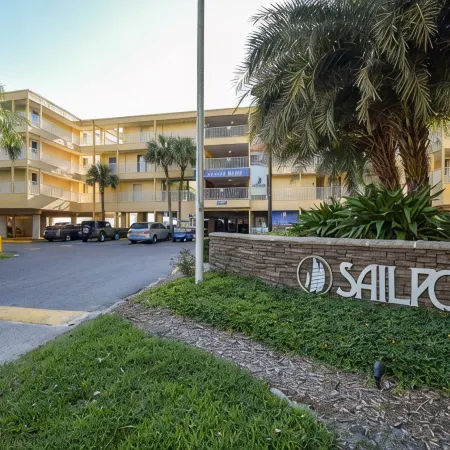 TAMPA BAY SPECTACULAR WATERFRONT VIEWS!!!