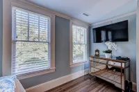 Great High Point Location adj to JH Adams Inn- Newly Renovated