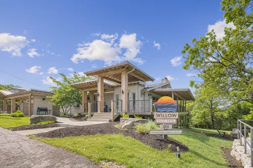 Willow – Lakefront Luxe w/ Resort Access on Table Rock Lake - 4-Star