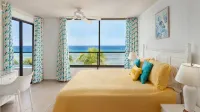 Sunset Beach - Ocean Front with Stunning Sea Views, WI-FI, AC.