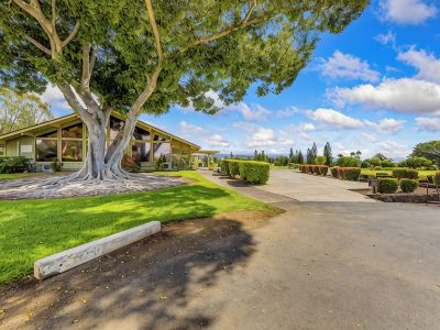 Updated 1 bedroom in paradise!
