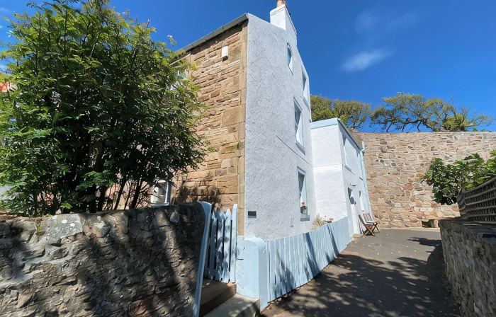 Harbour Cottage - One Bedroom (Sleeps 2)