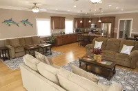 4 BR Charming Southern Style Home - North End - Property Name Villa Charm - 4-Star