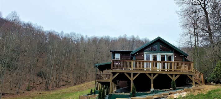 Secluded mountain cabin w. amazing views on 12 acres 3 miles to Blue Ridge Pkwy! Ξενοδοχεία στην πόλη Mitchell County