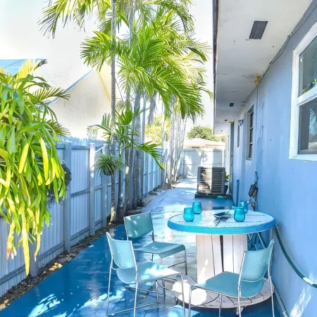 Miami Boho Beach Place - Great location for all your needs!