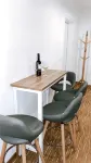 Stylisch Modern -2-4 Personen - Parkplatz -wlan Netflix