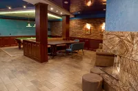 Aristokrat Hotel - ที่มีที่จอดรถ