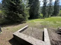 Up River Getaway. Complete 30/50 RV Site. Hike, Fish, Float, Relax! - 2-Star
