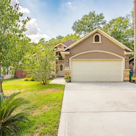 Forest Escape Lake Conroe