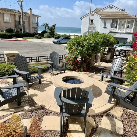 Astonishing Oceanfront beach house with Jacuzzi & Ocean Views & … Lemon Trees
