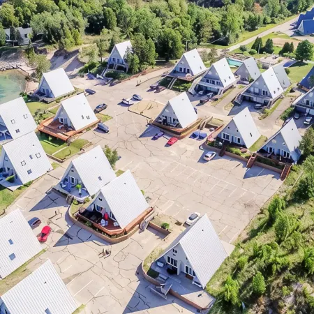 Gorgeous Lake Michigan Views: Completely Remodeled and Steps from the Beach!