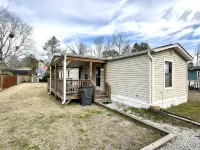NOW BOOKING FOR WINTER! CUTE….COZY….COASTAL!! Quiet Neighborhood! Hotels in Sunset Beach