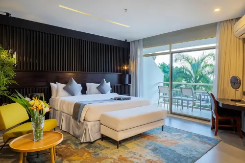 Giraffe Beach Hotel - piscina