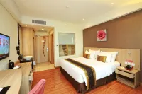 Galaxy Hotel Banjarmasin - parking