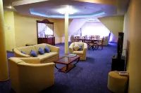 Gostinichno-Razvlekatelnyij Kompleks Kontinent Hotel - プール