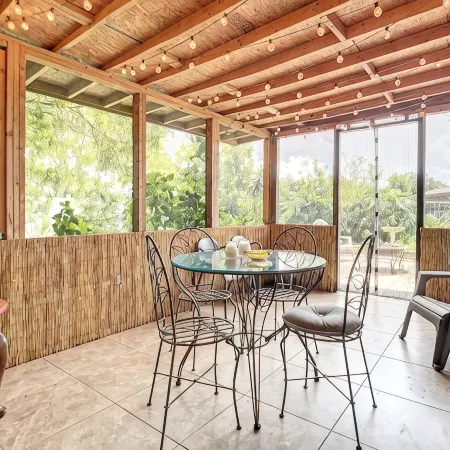 💎Red Rooster cottage🌅💎🏄🏽‍♂️