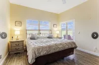 Luxurious home with stunning golf course views and private swimming pool & spa