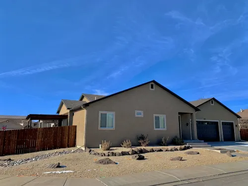 The Desert Moon- A luxurious retreat w/ amazing patio, shuffleboard, EV charger