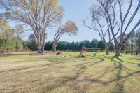 Quaint Carriage House - Minutes from Senoia and Trilith Studios.