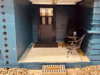 Charming home on the lake! Hotels in Fulton County