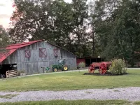 Log Cabin, Utk/Neyland, Smokies, 16Acres, FP, HotTub, Sauna, Fishing, Golf, Pets - Alphydda
