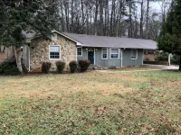 LakePoint Sports Cartersville Bunkhouse - 3-Star
