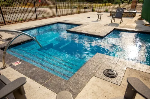 Beautiful 2BD + 2BA Home! King Beds! Hot Tub! Pool! Walk to downtown.