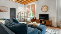 Charming & Spacious Hideaway by Downtown Bryan