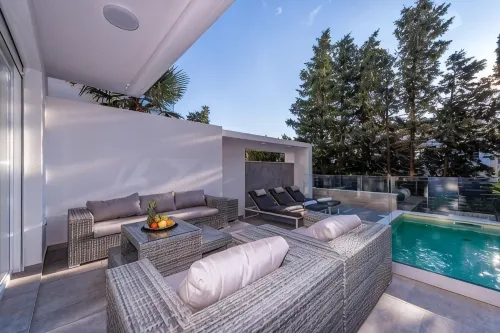 Sunset Apartment with Private Pool and Jacuzzi - Hot Tub